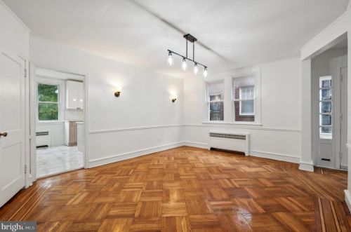 6937 19 St, Philadelphia PA 19146-2936 exterior