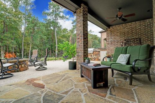 3008 Cotswold Manor Dr, Humble TX 77339-1599 exterior