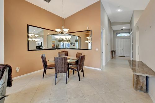 7948 Lando Ave, Boynton Beach FL 33437-6359 exterior