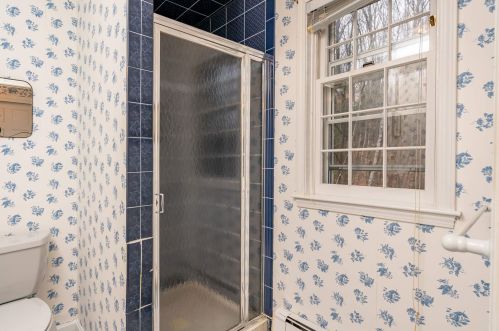 15 Buckingham Dr, Concord NH 03304-5208 exterior