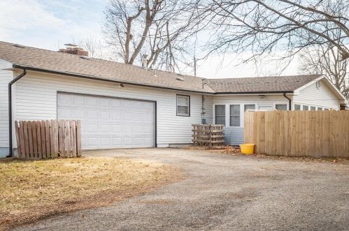 1503 Finn Dr, Lebanon MO 65536-3950 exterior