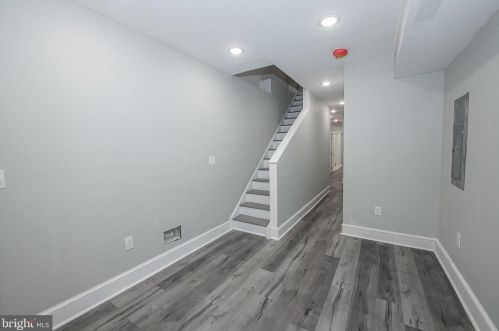 2122 2nd St, Philadelphia PA 19147-3802 exterior