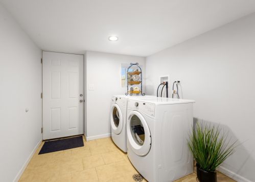 2038 Kildare Ave, Chicago IL 60803-2105 exterior