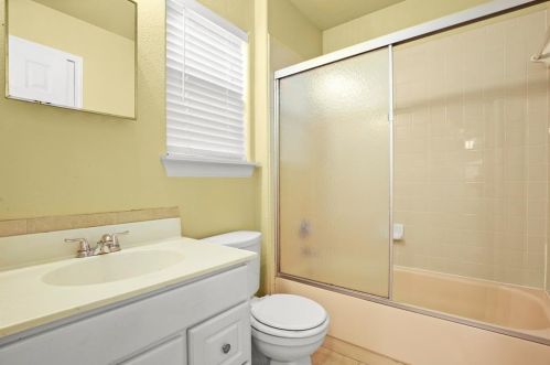 2610 3rd St, Austin TX  78702-4718 exterior