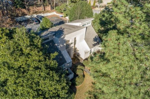 1152 Lynmoor Dr, Atlanta GA 30319-4126 exterior