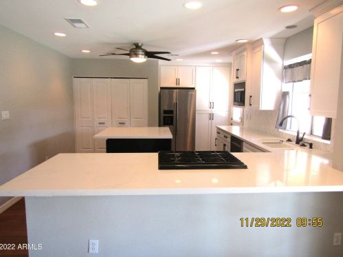 8211 1st Ave, Phoenix AZ  85021-5501 exterior