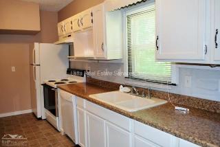 420 Gudgell Ave, Independence MO  64055-1704 exterior