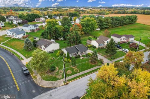 210 Boyer St, Littlestown PA 17340-1504 exterior