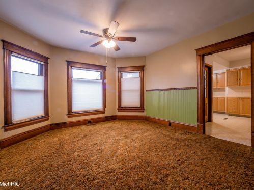 320 Elizabeth St, Sylvan Beach MI 49461-1311 exterior