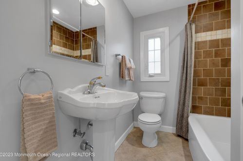 1502 River Ave, Point Pleasant Beach NJ 08742-4366 exterior