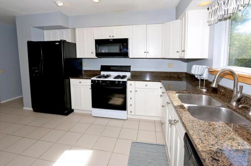 1823 Bookbinder Dr, Saint Louis MO 63146-4308 exterior