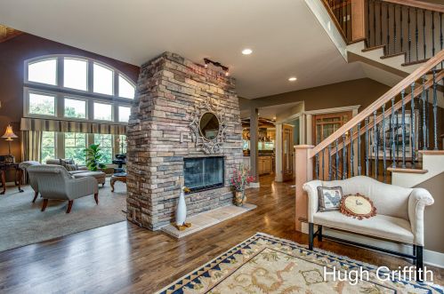 2041 Tall Pne Dr, Grand Rapids MI exterior