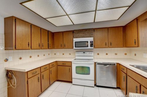 1312 7 St, Boynton Beach FL 33426-2924 exterior