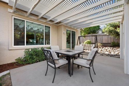 552 Hall St, Folsom CA 95630-9545 exterior