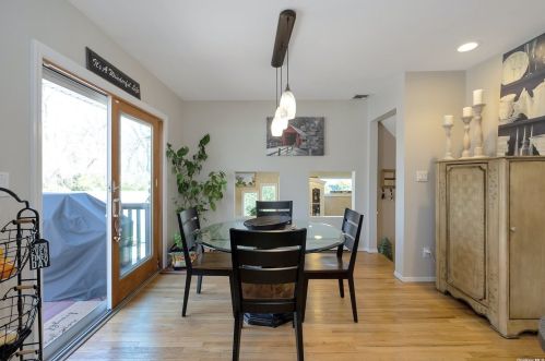 54 Quebec Dr, Huntington Station NY 11746-3870 exterior