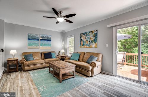 5319 Buxton Ct, Alexandria VA 22315-4760 exterior