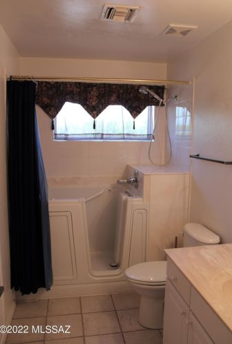 1401 Abrego Dr, Green Valley AZ 85614-3640 exterior