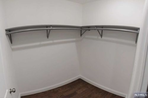 225 9 St, Newark NJ 07107-1907 exterior