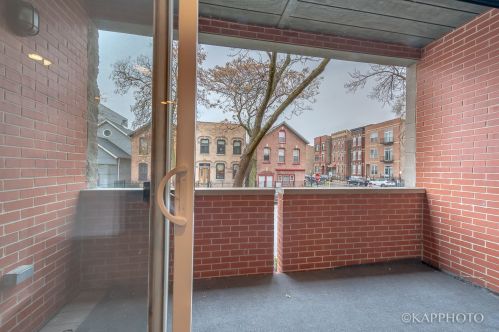 957 Honore St, Chicago IL 60657-2007 exterior