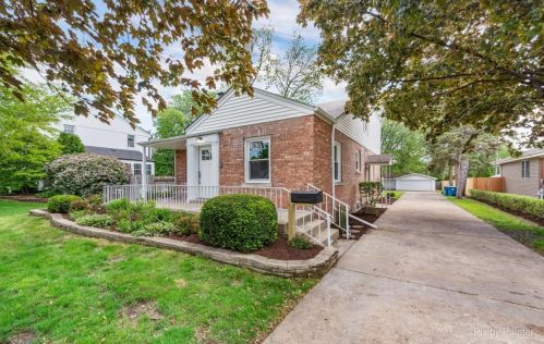 311 Clinton Ave, Elmhurst IL  60126-2403 exterior