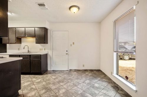 903 Fieldwood Dr, Austin TX 78758-5705 exterior