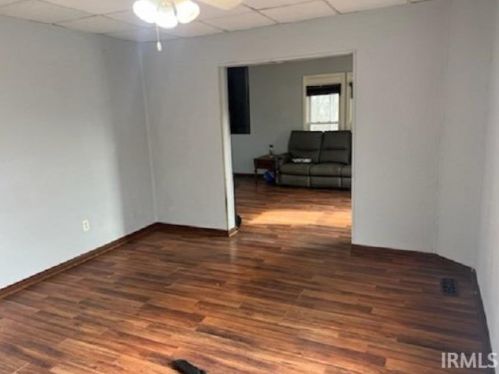 711 Liberty Dr, Mishawaka, IN 46545-5906