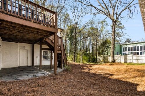 2884 Cravey Dr, Atlanta GA  30345-1420 exterior