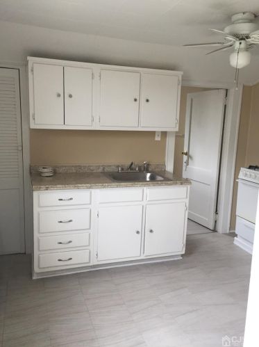 2 6th St, New Brunswick NJ 08901-3316 exterior