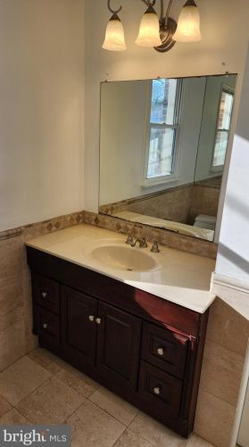 725 Collings Ave, Camden NJ  08107-1725 exterior