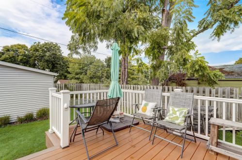 2015 94, Milwaukee WI 53227-1403 exterior