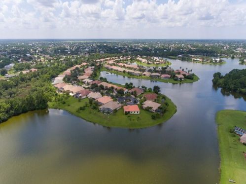 269 Egret Lndg, Fort Pierce FL 34953-8229 exterior