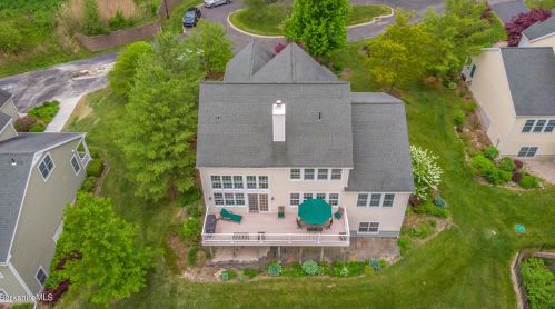 47 Fairwynds Dr, Lenox MA 01240-2729 exterior