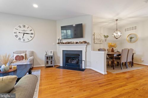 15 Linda Ln, Chester PA 19014-1870 exterior