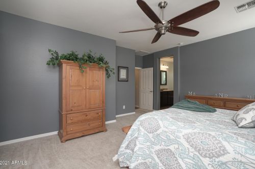 253 Jade Dr, Chandler AZ 85286-1646 exterior