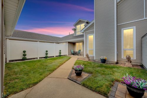 9214 Maryland St, Gary, IN 46410-8106