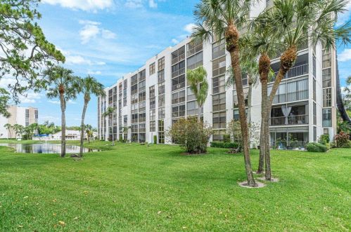 6562 Boca Del Mar Dr, Boca Raton FL 33433-5723 exterior