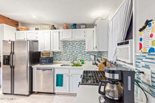 1315 Cheryl Dr, Phoenix AZ  85020-1843 exterior