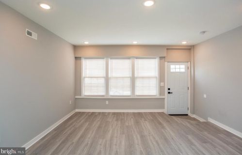 5809 Ditman St, Philadelphia PA 19135-4043 exterior