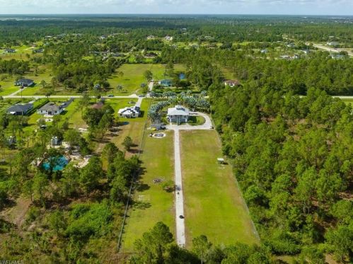 3265 56 Ave, Naples FL 34120-1815 exterior