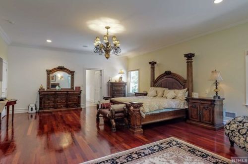 469 Saddle Riv Rd, Upper Saddle River NJ 07458-1774 exterior