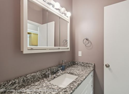 2930 Marfitt Rd, East Lansing MI 48823-6355 exterior