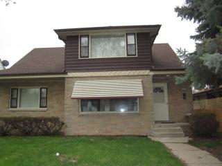 5059 27th St, Milwaukee WI  53209-3401 exterior