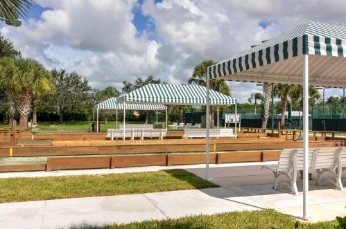 410 Aqua Vista Ln, Fort Pierce FL  34986-2645 exterior