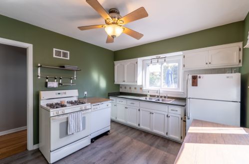 3758 5 Pl, Milwaukee WI 53204-3906 exterior