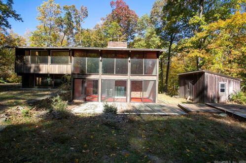 151 Armand Rd, Ridgefield, CT 06877-3043