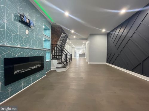 1617 Allengrove St, Philadelphia PA  19124-2729 exterior