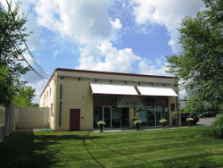 105 Rumford Ave, Newton, MA 02466-1311