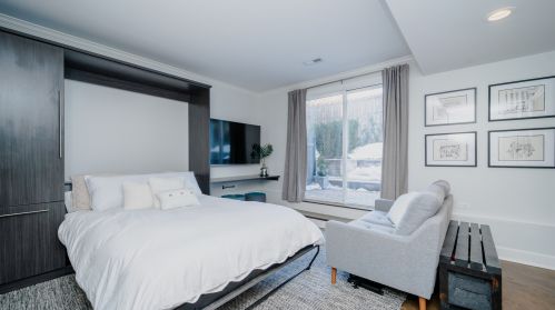 1802-A Diversey Pkwy, Chicago IL exterior