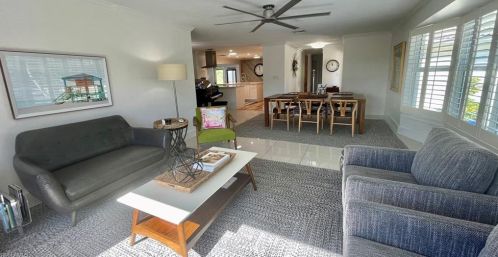 2120 Sandpiper St, Naples FL 34102-1505 exterior