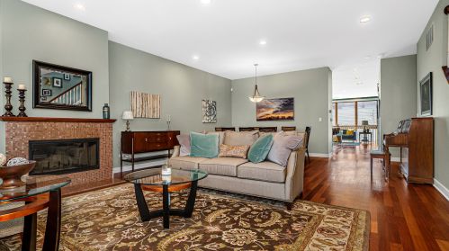 4231 Richmond St, Chicago IL 60618-2615 exterior